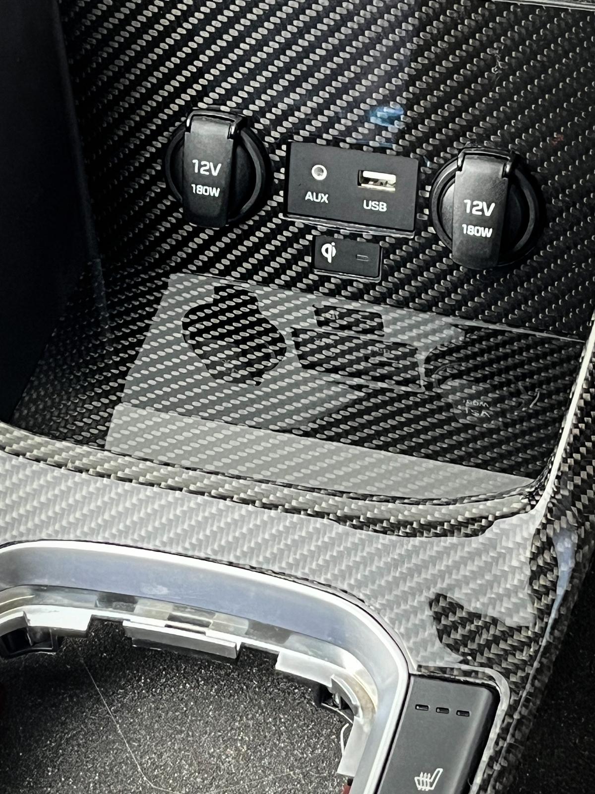 WST-Carbon Echtcarbon Cover für Handyladeschale für Hyundai i30 N PDE