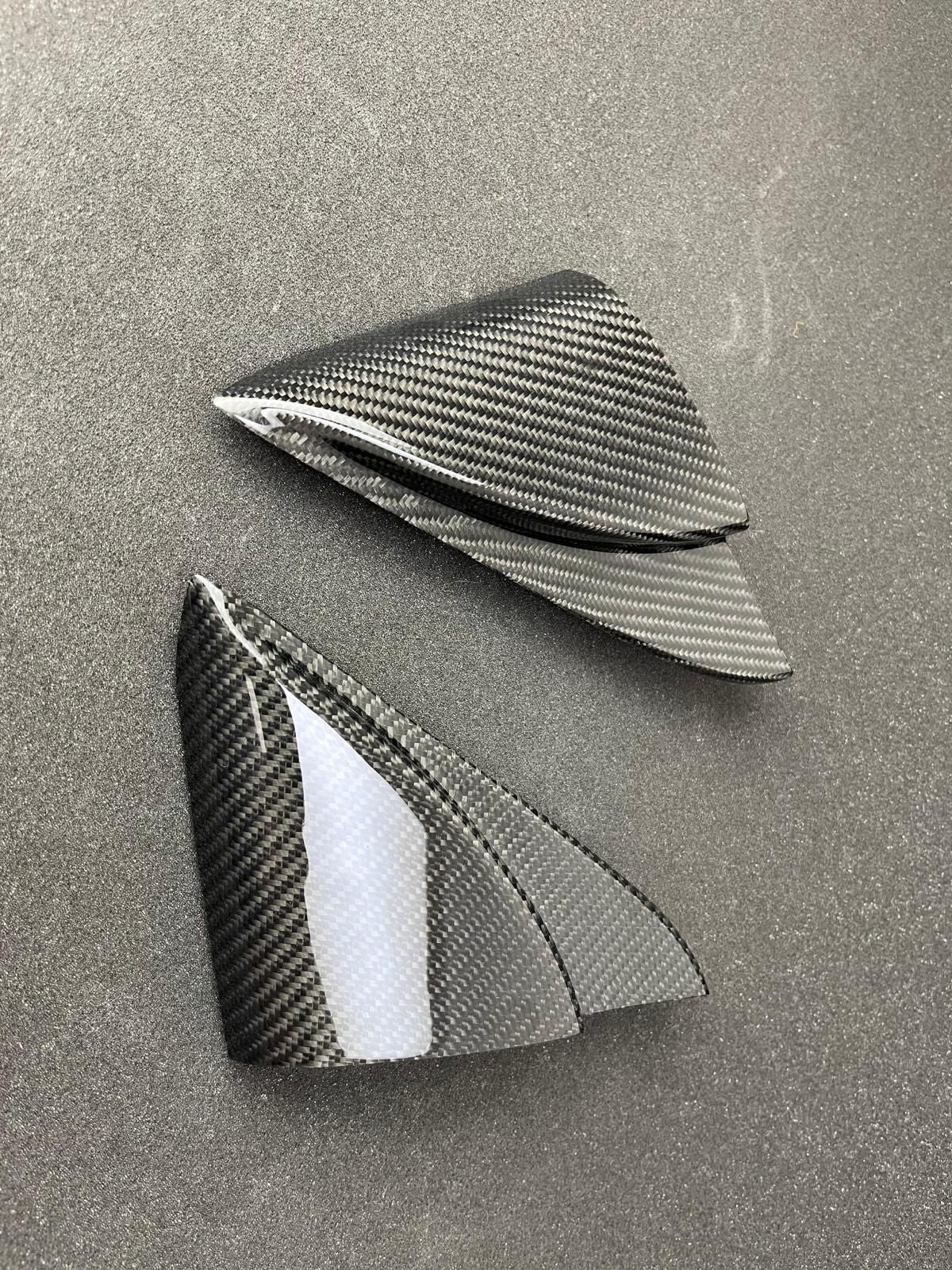 WST-Carbon Echtcarbon Cover Spiegeldreiecke i30N Front